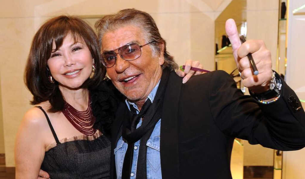 Elaine Okamura Relationship with Wayne Newton